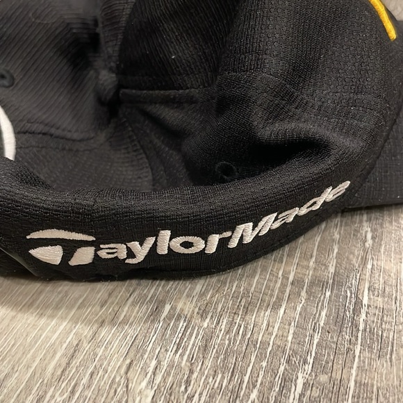 TaylorMade Golf R11 Strapback Hat - Picture 4 of 6